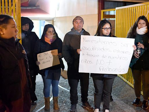 En la Escuela Manuel Bulnes protestaron por casos de bullying