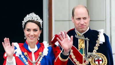 Príncipe William quebra protocolo e dá atualização sobre estado de saúde de Kate Middleton