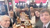 El primer día de Francos al frente de la gestión: reunión con ministros, conferencia de prensa y café en un bar - Diario El Sureño