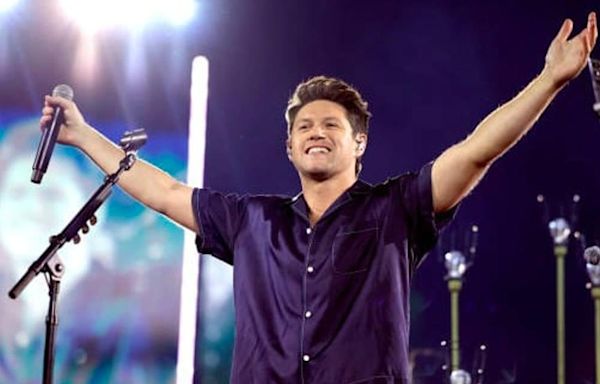 Niall Horan Ran To His Show On Foot Due To Traffic - #Shorts