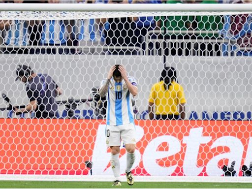 Video: así fue la reacción de Antonela Roccuzzo cuando Lionel Messi erró el penal ante Ecuador