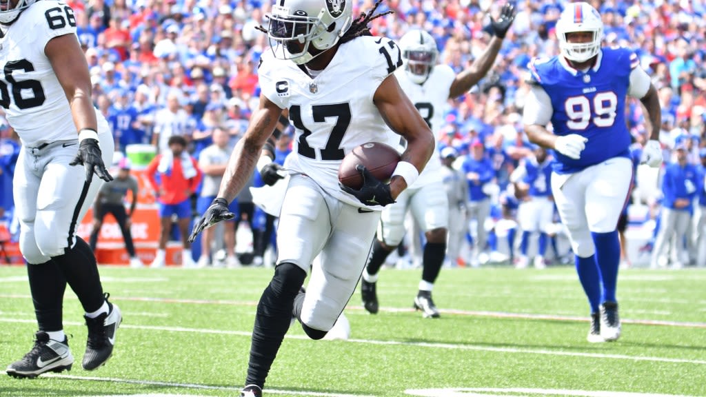 Bills Mafia named among worst fans by Raiders All-Pro Davante Adams