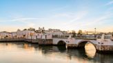 Una isla desierta, delfines y un paraíso europeo a poco más de tres horas de Córdoba