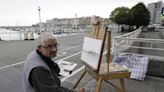 Luis Marcos García, el pintor itinerante que dedica su jubilación a dibujar los paisajes de Gijón: 'la pintura trata de reflejar lo que había y lo que va a haber'