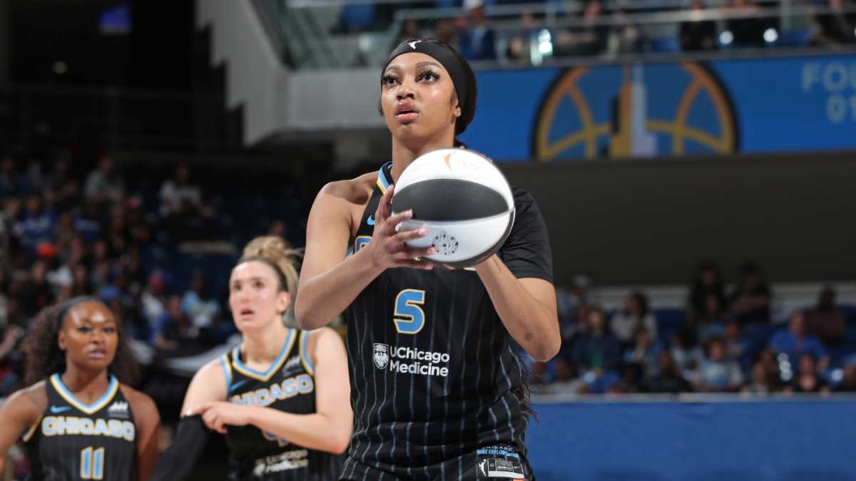 Sky's Angel Reese ejected for first time in her WNBA career, Bulls guard Lonzo Ball offers to pay her fine