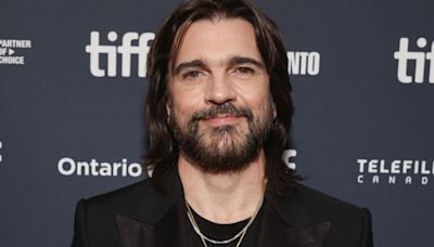 Juanes rinde un emotivo homenaje a Los Prisioneros en su show en Santiago de Chile