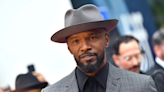 Mientras las celebridades rezan por él, qué es lo último que se sabe sobre la salud de Jamie Foxx