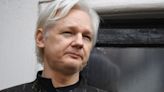 Assange faz acordo com EUA e deixa a prisão no Reino Unido após 5 anos
