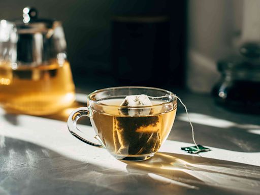 The Best Tea to Help Lower Cholesterol, According to Dietitians