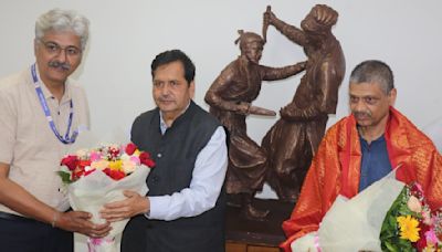 Maharashtra: Cabinet Minister Mangal Prabhat Lodha Honors Sculptor For Shivaji Maharaj Statue At Pratapgad's Shivpratap Memorial