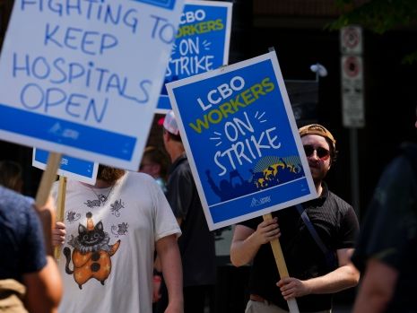 Ontario should allow grocers to sell alcohol during LCBO strike: Taxpayers Federation