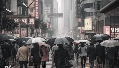 Hong Kong faces torrential rain and strong winds today, unsettled weather patterns to continue over weekend - Dimsum Daily