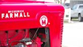 Old tractors and their people gather at Pee Dee market