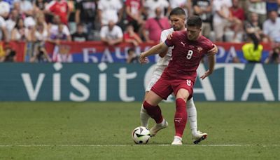 Jovic mantiene con vida a Serbia: ¿pero qué hizo Oblak?