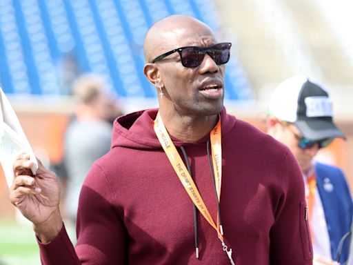 Terrell Owens Wants to Join Son Terique on 49ers, Compares It to LeBron James, Bronny