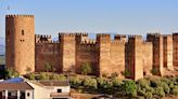 El castillo conocido como la “fortaleza de los siete Reyes” que es el más antiguo de España y uno de los mejor conservados de Europa