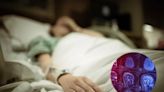 Mujer de 19 años muere por tumor cerebral que médicos habían diagnosticado como "deshidratación"