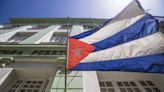 El régimen cubano admite que dolarizará parcialmente su economía