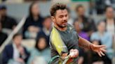 Stan Wawrinka, who is 39, beats Andy Murray, who is 37, at the French Open. Alcaraz and Osaka win