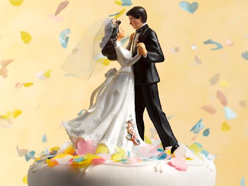 Should you use home equity to pay for a wedding? Here's what experts say