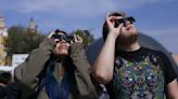 Gobierno de la CDMX llama a no ver el eclipse sin protección