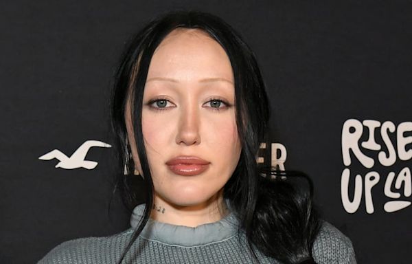 Noah Cyrus Addresses Rumors About Bad Blood With Mom Tish Over Relationship With Dominic Purcell