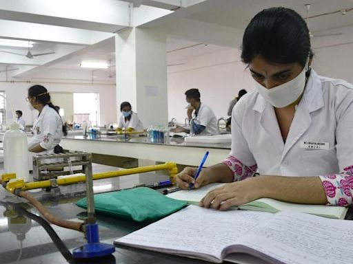 Maharashtra Govt Announces Equal Stipend For Govt And Private MBBS Interns