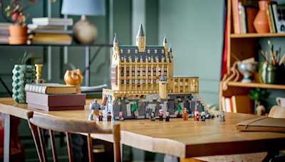 We Build The LEGO Hogwarts Castle: The Great Hall - IGN