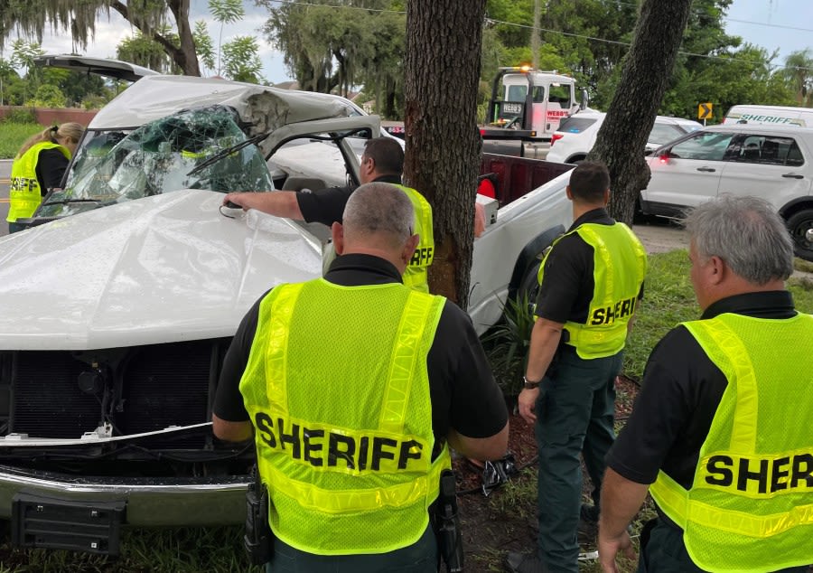 Winter Haven 17-year-old killed, 15-year-old critically hurt after truck crashes into oak tree