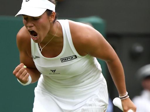 ¡Bombazo en Wimbledon: la española Jessica Bouzas se carga a la campeona!