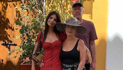 All About Emily Ratajkowski’s Parents, Kathleen Balgley and John Ratajkowski