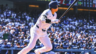 Shohei Ohtani delivers a walk-off single in the 10th inning of the Dodgers' 3-2 win over Cincinnati