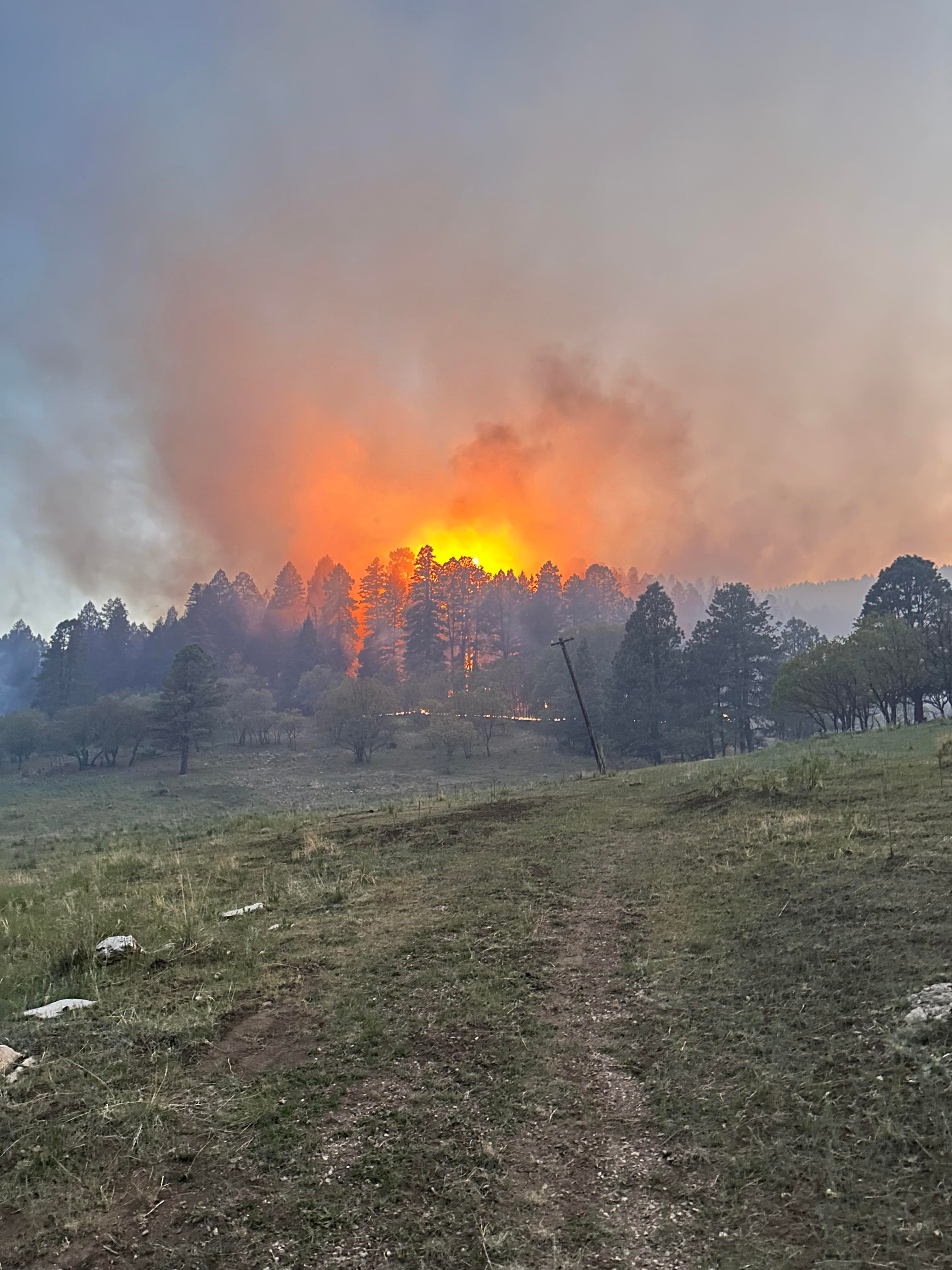 Blue 2 wildfire grows to over 1,400 acres, prompts evacuations in Lincoln County