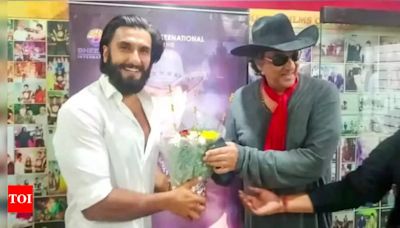 Mukesh Khanna clarifies Ranveer Singh has not been officially cast as Shaktimaan following their meeting | Hindi Movie News - Times of India