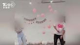 氣球公司搞烏龍！「性別趴」飄粉紅色氣球 其實是男寶