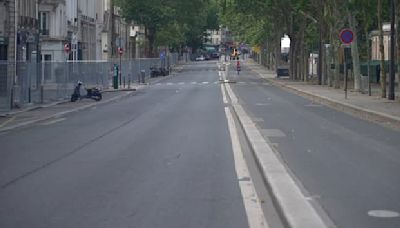 "On est un peu revenu à l'époque du Covid": face aux rues vides et aux barricades, l'inquiétude des restaurateurs parisiens