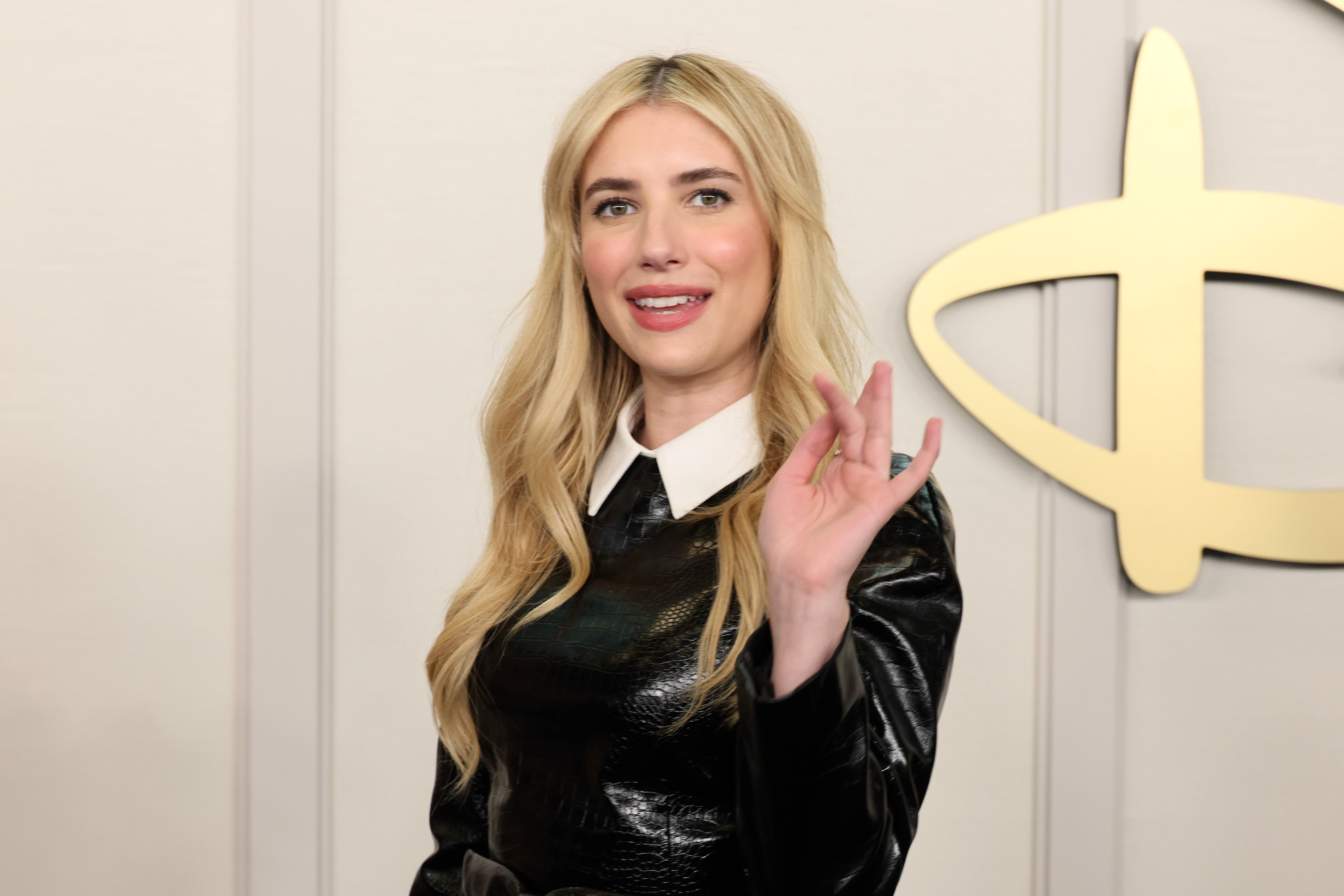 Emma Roberts Says ‘Fame’ Isn’t ‘My Goal’ After Watching Aunt Julia Roberts, Nepo Baby Critics Are Harder on...