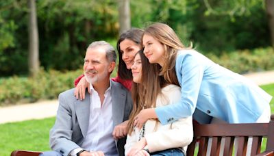 Felipe y Letizia: dos décadas de matrimonio entre la renovación y la crisis permanente