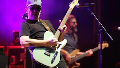 El concierto de Andrés Calamaro en la Axerquía, en imágenes