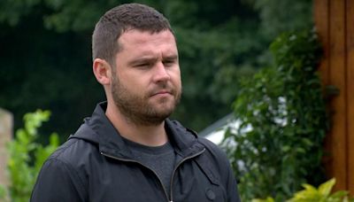 Aaron humiliated by consequences after kissing ex's brother in Emmerdale