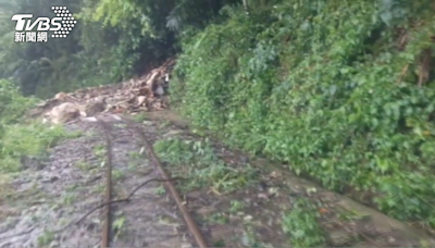 百噸土石崩落！凱米颱風重創阿里山 林鐵停駛至8月底