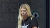 Preocupación por el drástico cambio de vida de Tori Spelling: de una mansión a vivir en una caravana con sus 5 hijos y ser hospitalizada