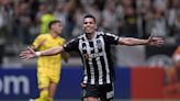 Atlético Mineiro arrolla y sufre contra Peñarol, al que vence 3-2 en la Libertadores