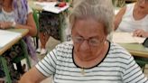 La historia de Ana Aranda, una alumna algecireña que es una "crack" con las matemáticas a sus 94 años
