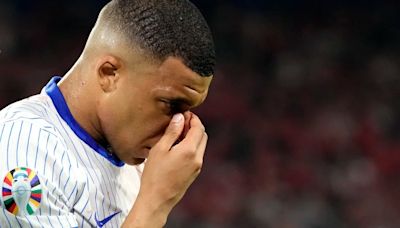 La primera imagen de Kylian Mbappé después de fracturarse la nariz en la selección de Francia