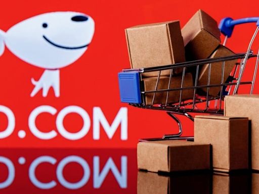 Alibaba and JD.com Battle for Hong Kong Shoppers, Stocks Slide After Stimulus Rally