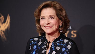 Jessica Walter — The Life of the Stunning Star, From Broadway To 'Arrested Development' and Beyond!