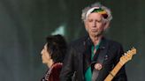 Keith Richards todavía habla con el difunto Charlie Watts