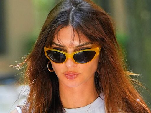 Emily Ratajkowski shows off her toned abs during NYC stroll