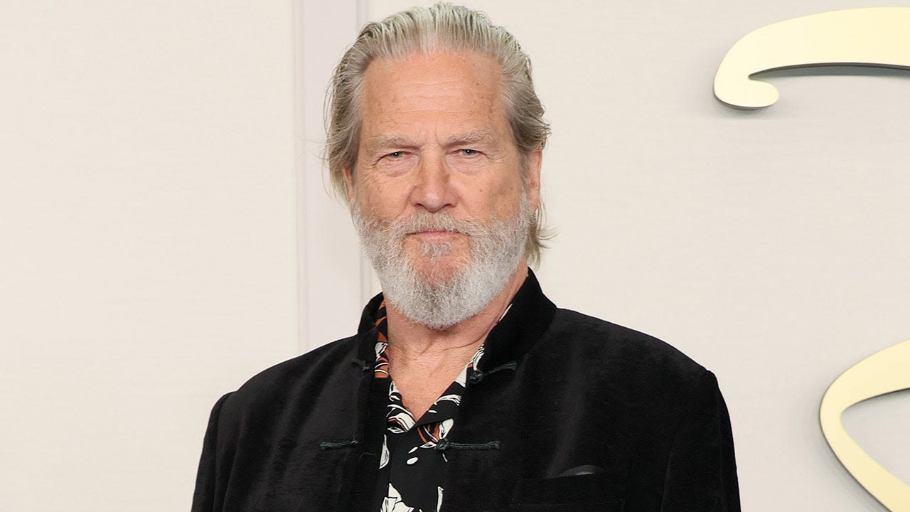 Jeff Bridges Recalls Filming 'The Old Man' With Stomach Tumor